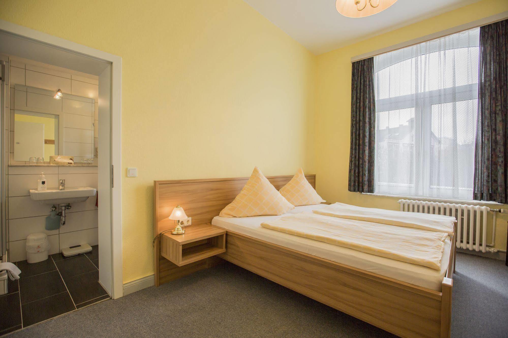 Hotel Graf Waldersee Borkum Exterior foto